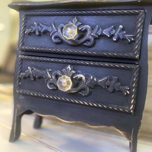 Vintage Chest of Drawers/Jewelry Box